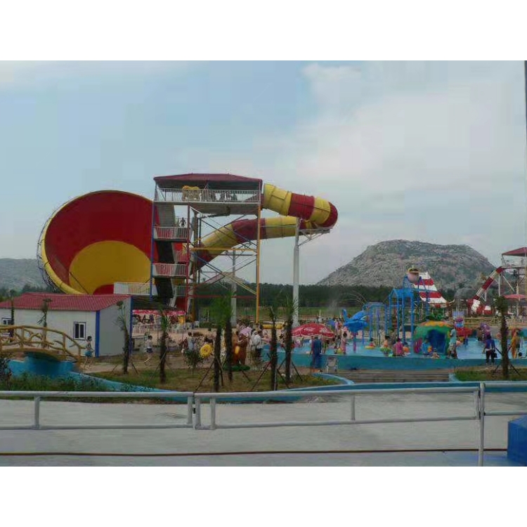 人工造浪設(shè)備 水上樂(lè)園的核心吸引力